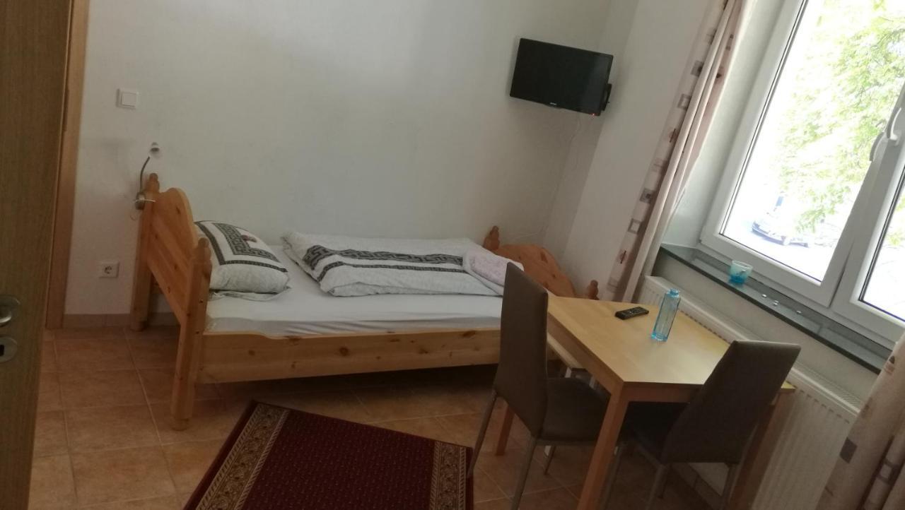 فندق Matthias Reiner Kozok وبرتال المظهر الخارجي الصورة